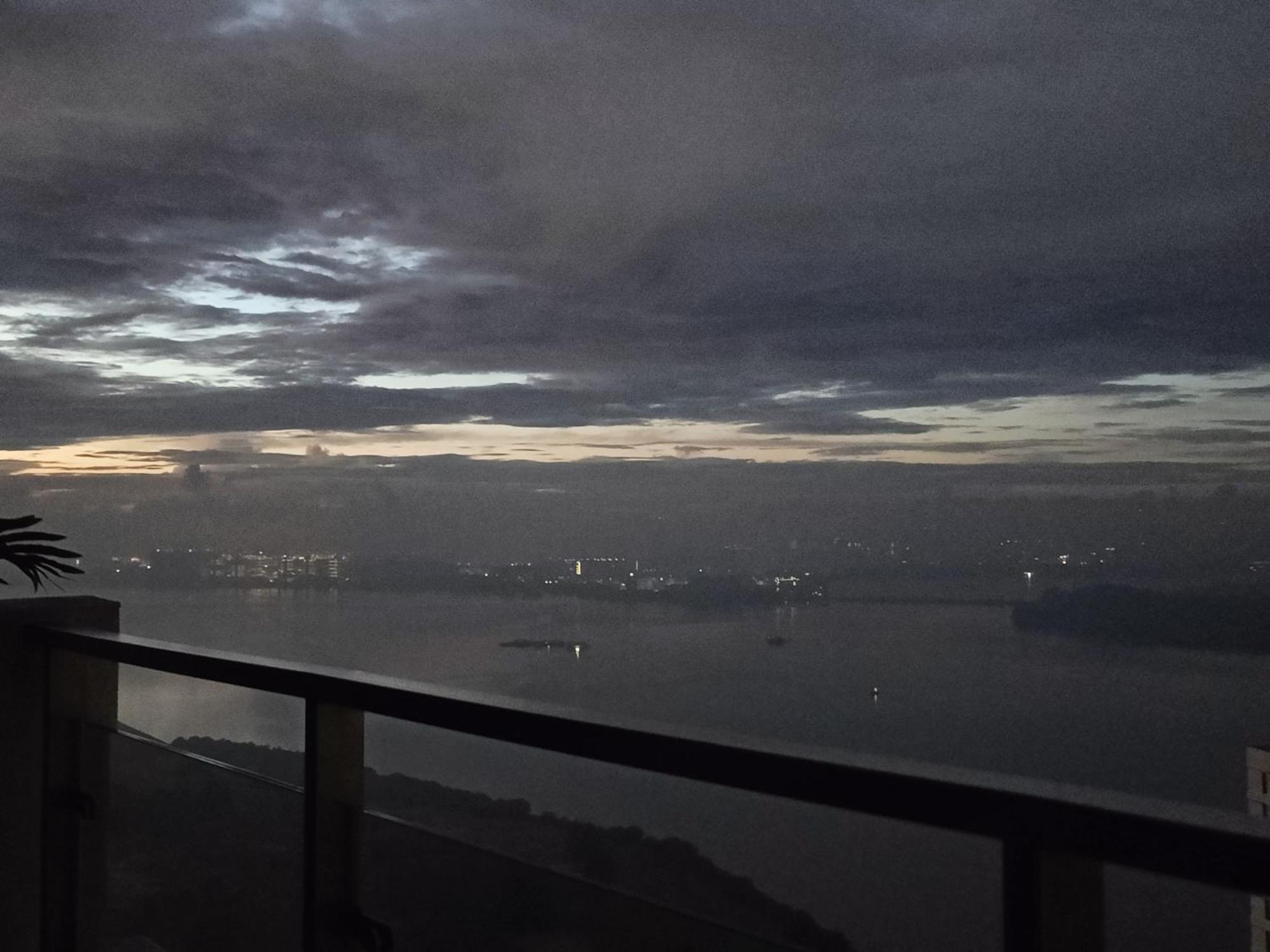 Apartemen Country Garden Danga Bay Seaview Topmost Floor
